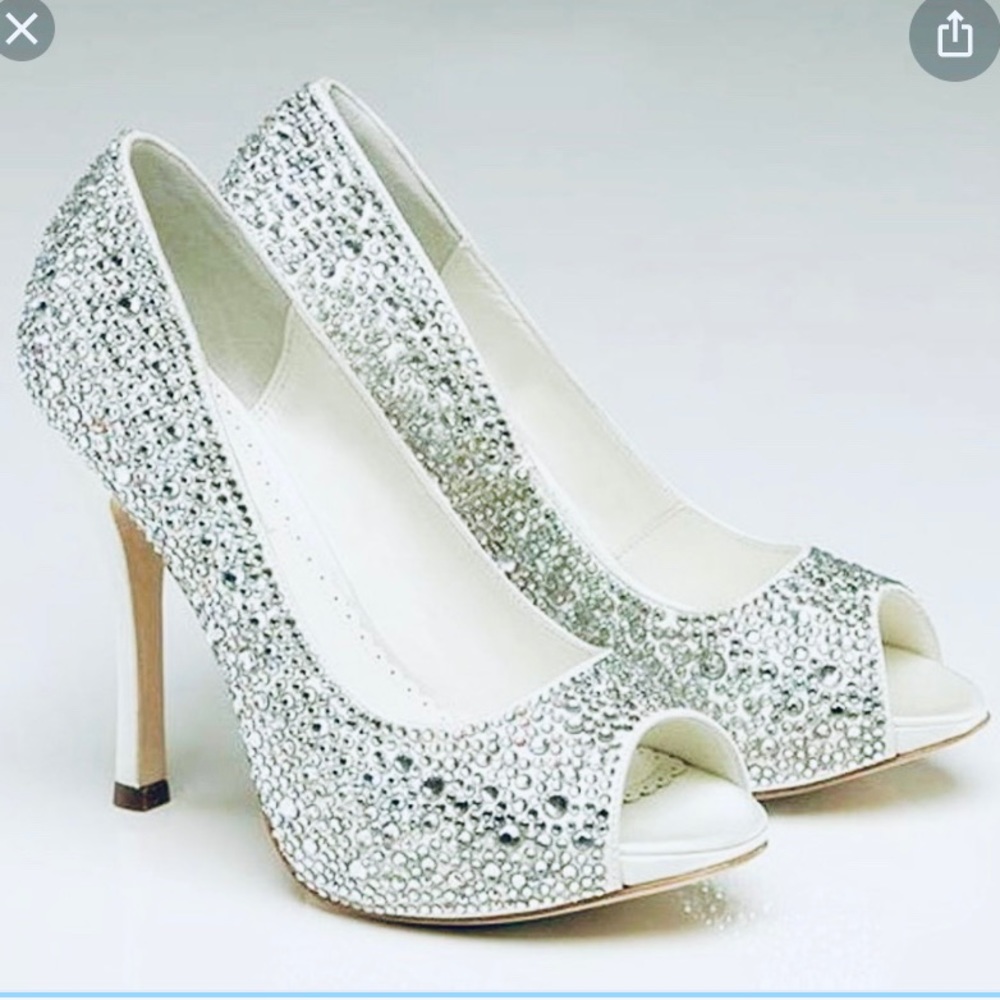 Benjamin Adams shoes! Worn once! Size 6